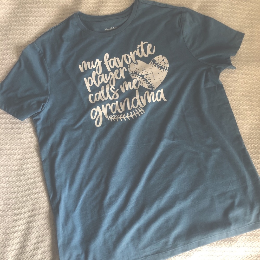 Softball/baseball Grandma fan t-shirt (Large)